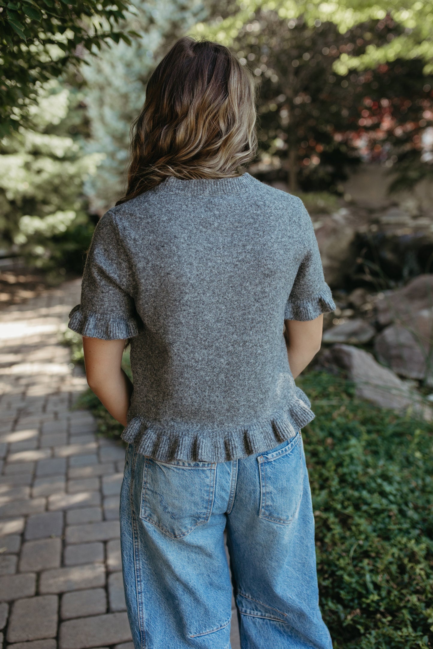 THE CAMERON RUFFLE KNIT TEE IN HEATHER GREY