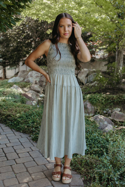 THE PARKER GINGHAM TIERED SLEEVELESS DRESS IN HUNTER GREEN