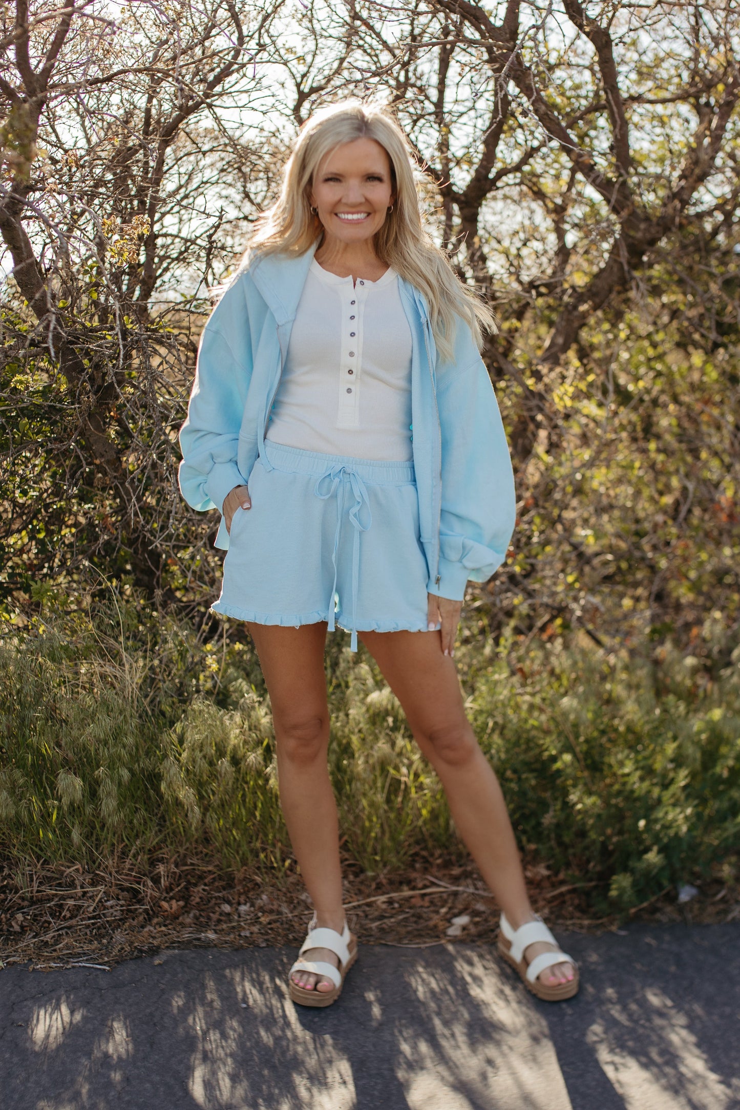 THE ANNIE SET IN LIGHT BLUE