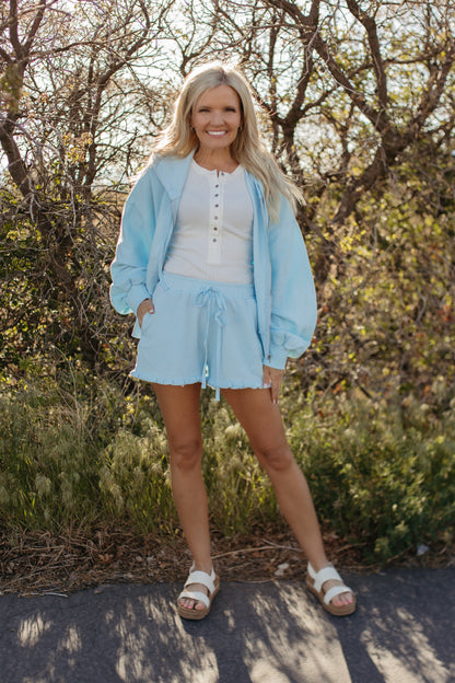 THE ANNIE SET IN LIGHT BLUE