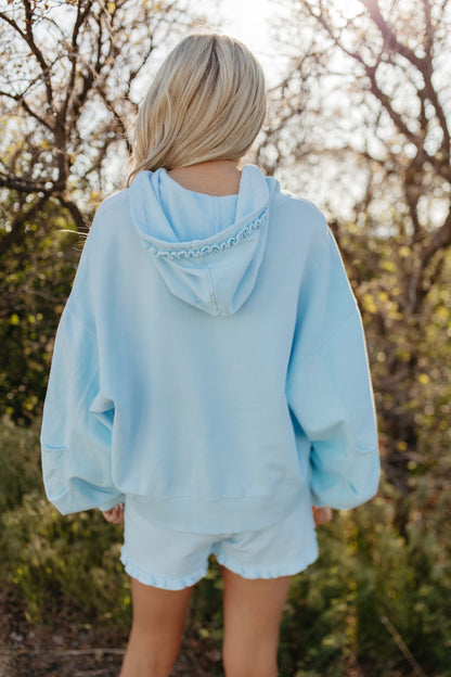 THE ANNIE SET IN LIGHT BLUE