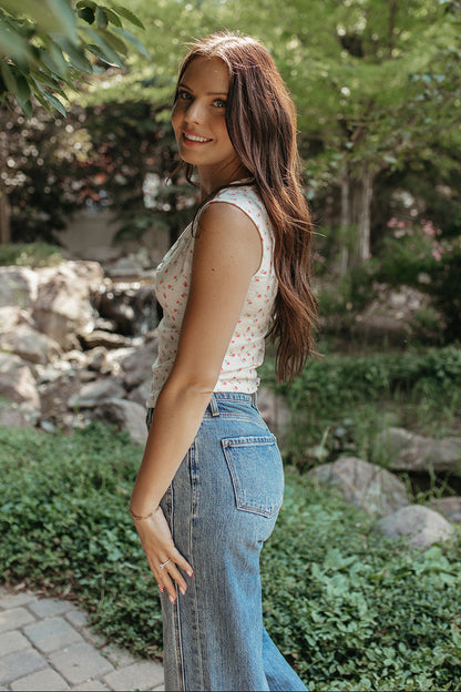 THE INAYA FLORAL TOP IN WHITE