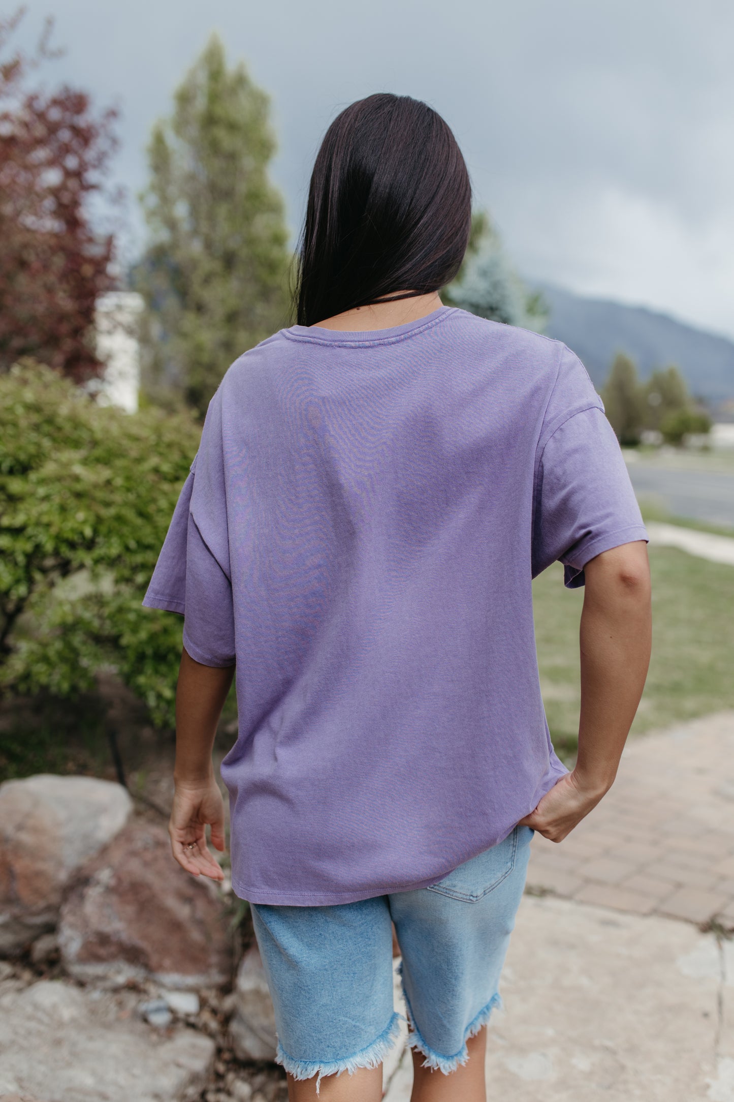 THE JOURNI OVERSIZED SHORT SLEEVE SHIRT IN DUSTY PURPLE