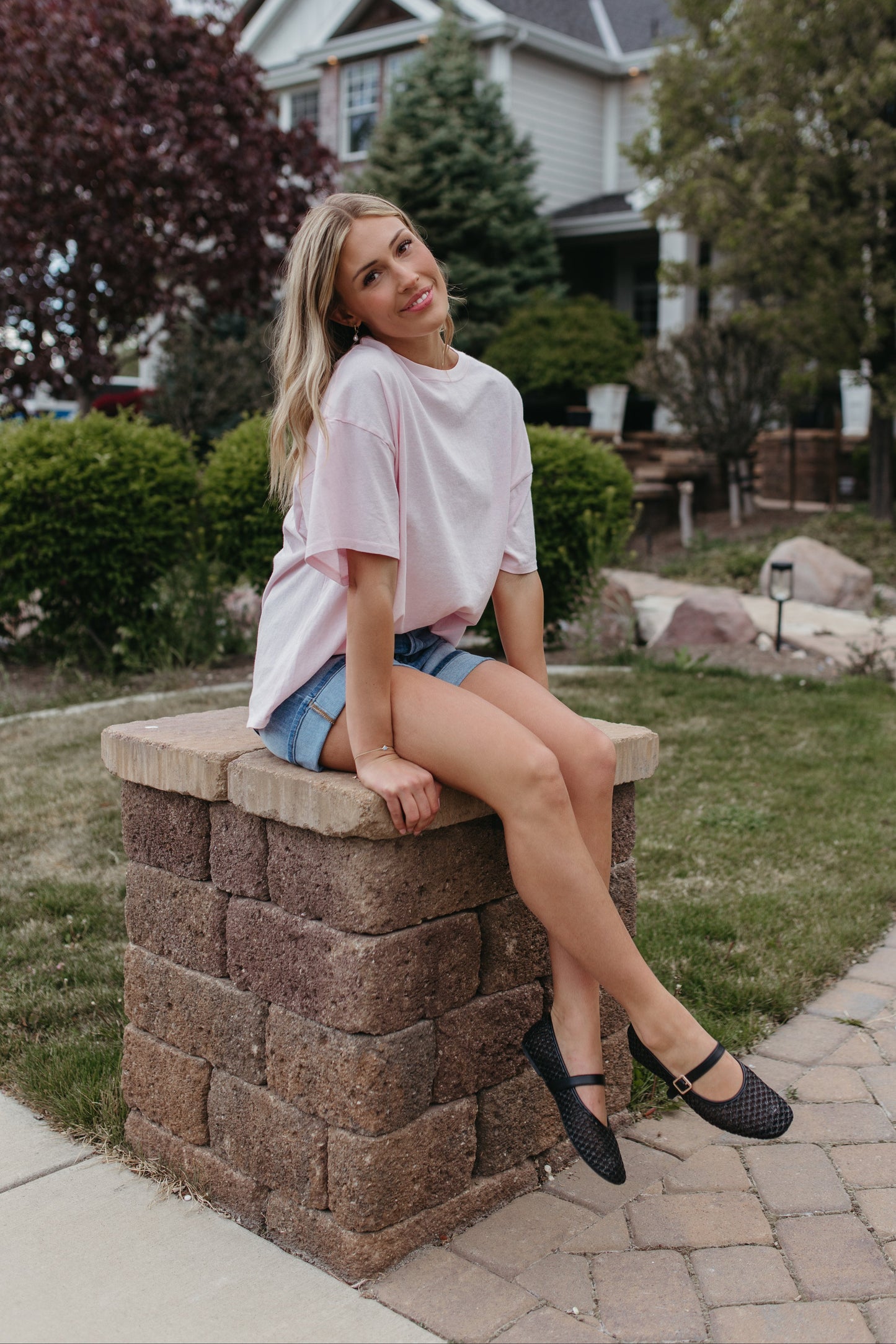 THE JOURNI OVERSIZED SHORT SLEEVE SHIRT IN SOFT PINK