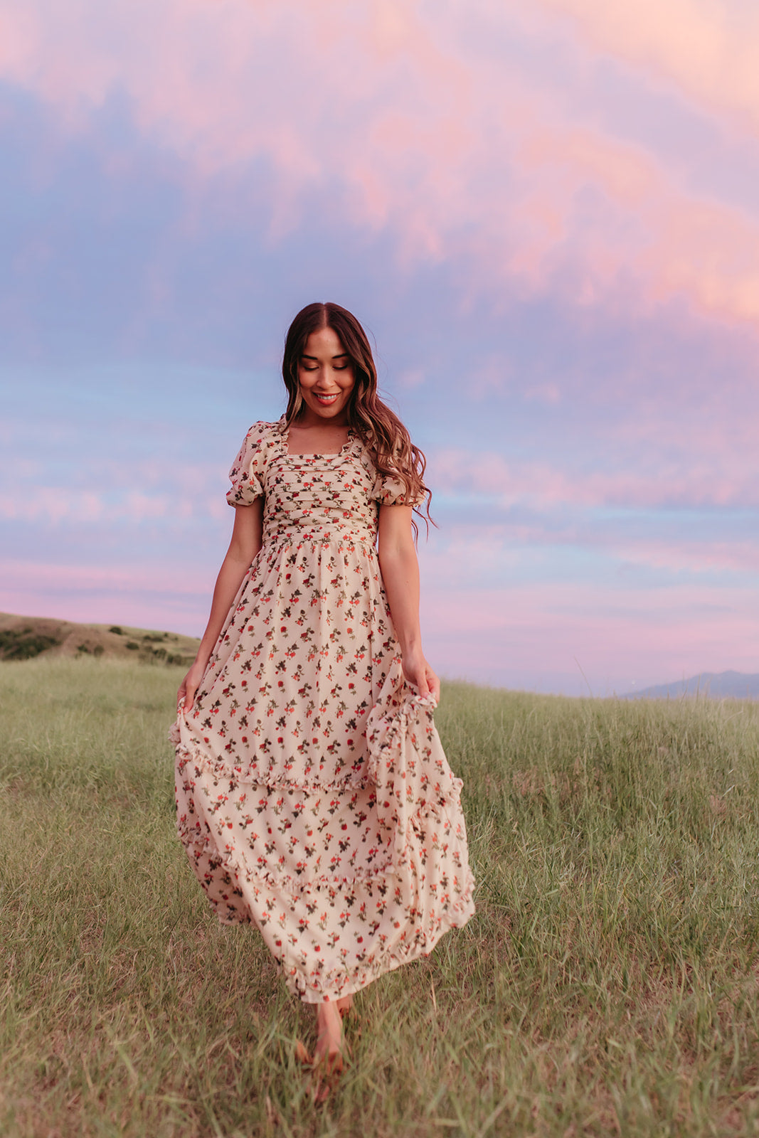 新品タグ付き Prairie Rose Tiered Dress THE ANNALISE MAXI DRESS IN ROSE FLORAL BY PINK DESERT – Pink Desert