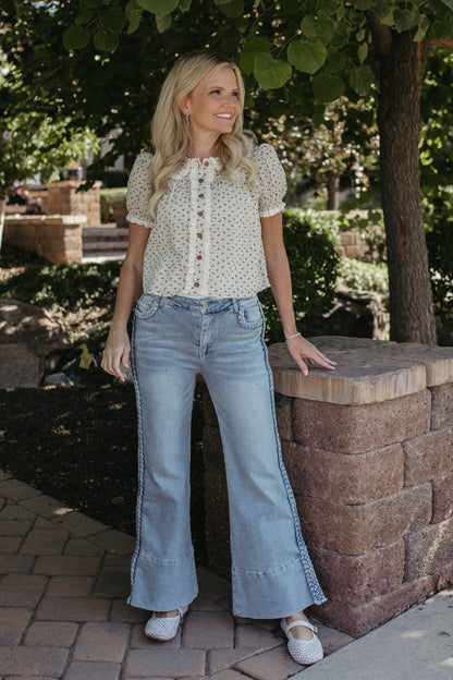 THE MIRANDA FLORAL PUFF SLEEVE RUFFLED BLOUSE IN TAUPE