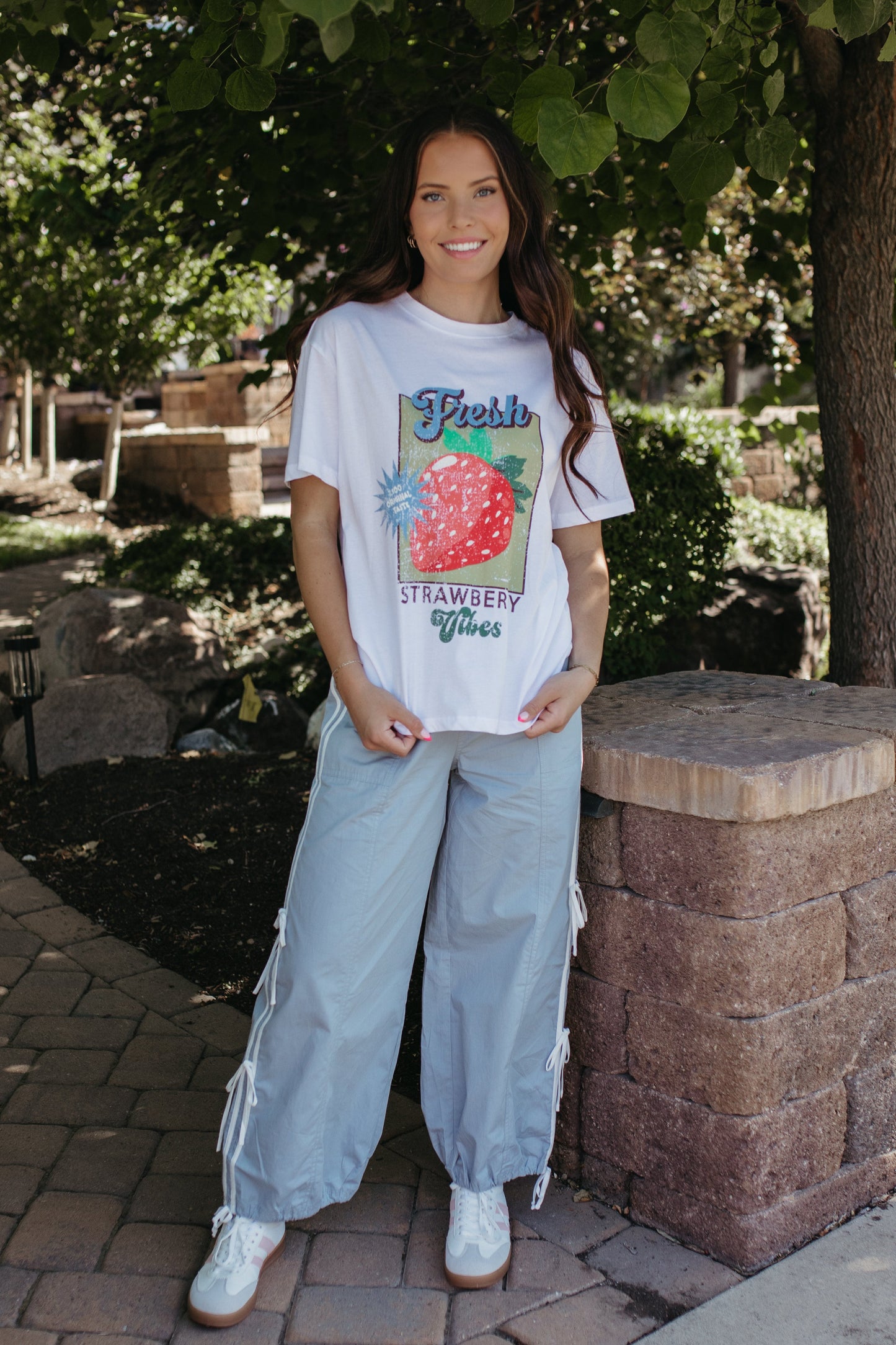 THE EDITH PRINTED OVERSIZED TEE IN WHITE