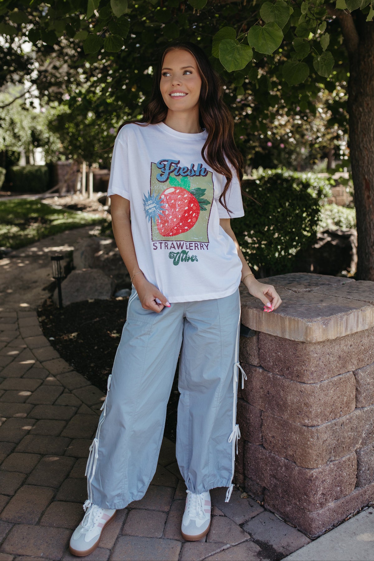 THE EDITH PRINTED OVERSIZED TEE IN WHITE