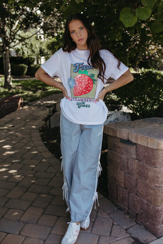THE EDITH PRINTED OVERSIZED TEE IN WHITE