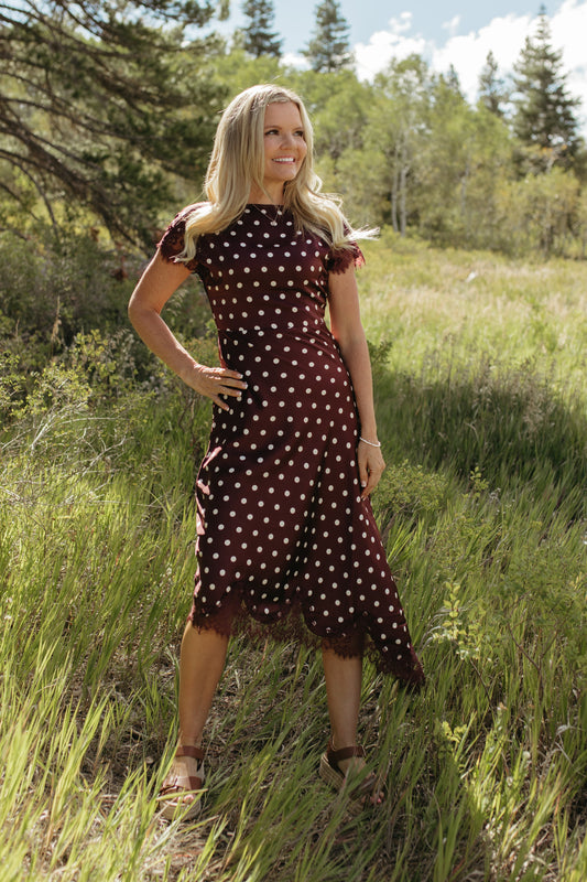 THE PRISCILLA POLKA DOT MIDI SHORT SLEEVE DRESS IN BURGUNDY