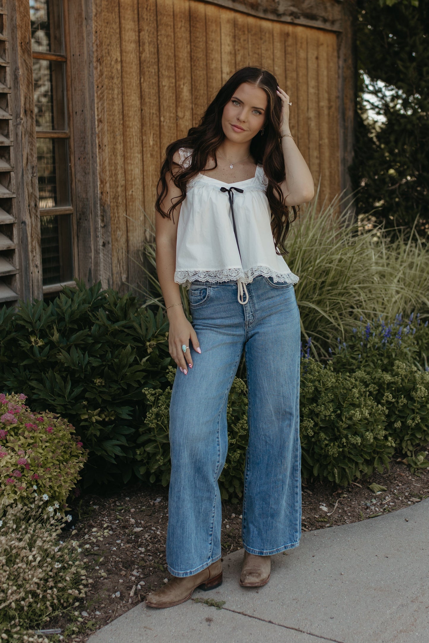 THE LILOU LACE DETAIL TANK