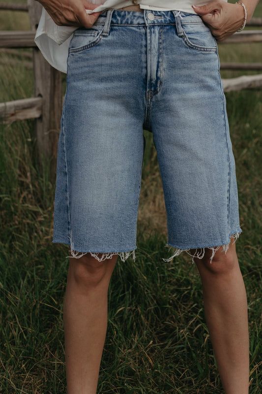 THE KENSLEY HIGH RISE SIDE SEAM DENIM JORTS