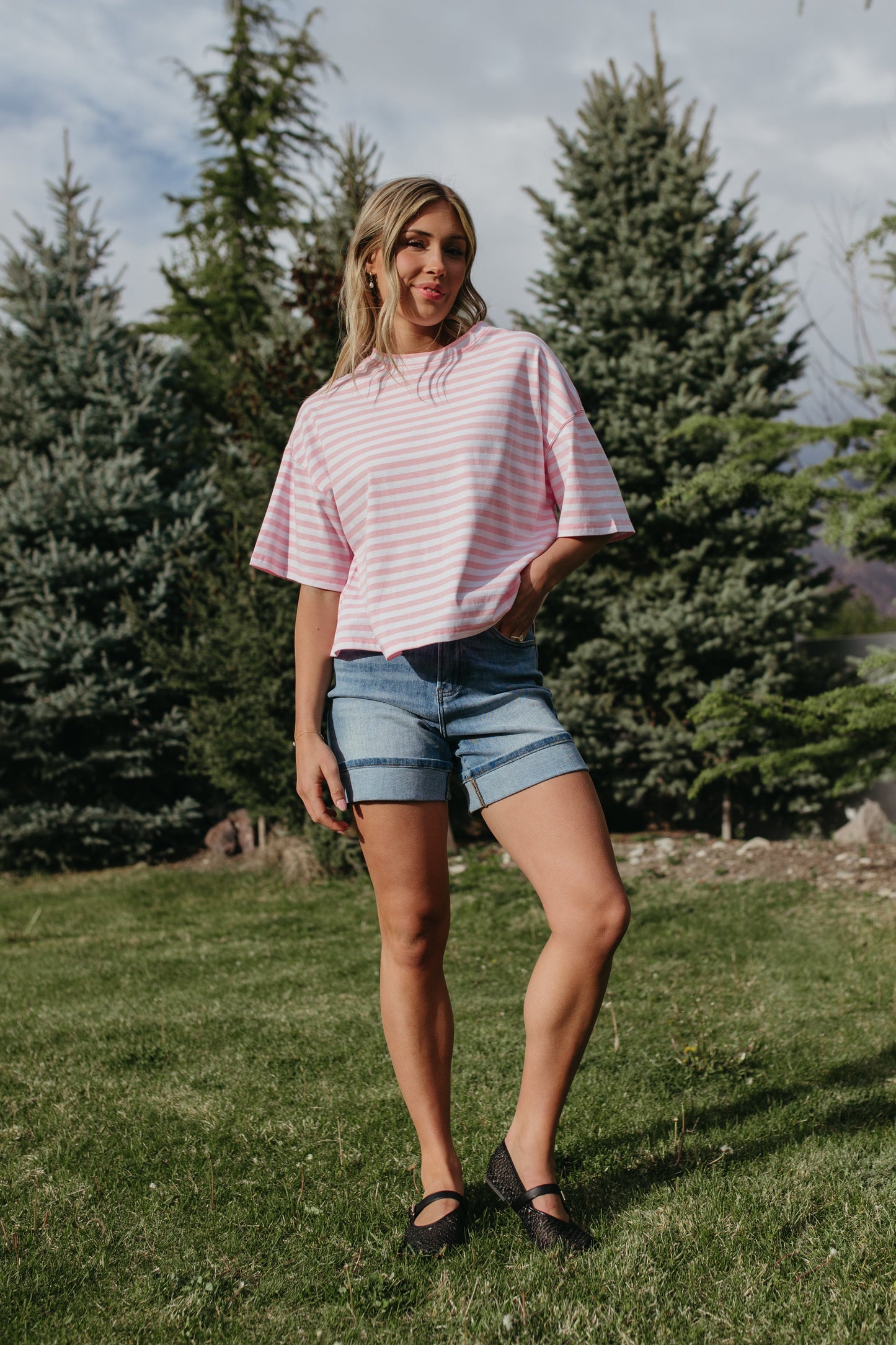 THE EVELYN OVERSIZED STRIPE TEE IN PINK/WHITE