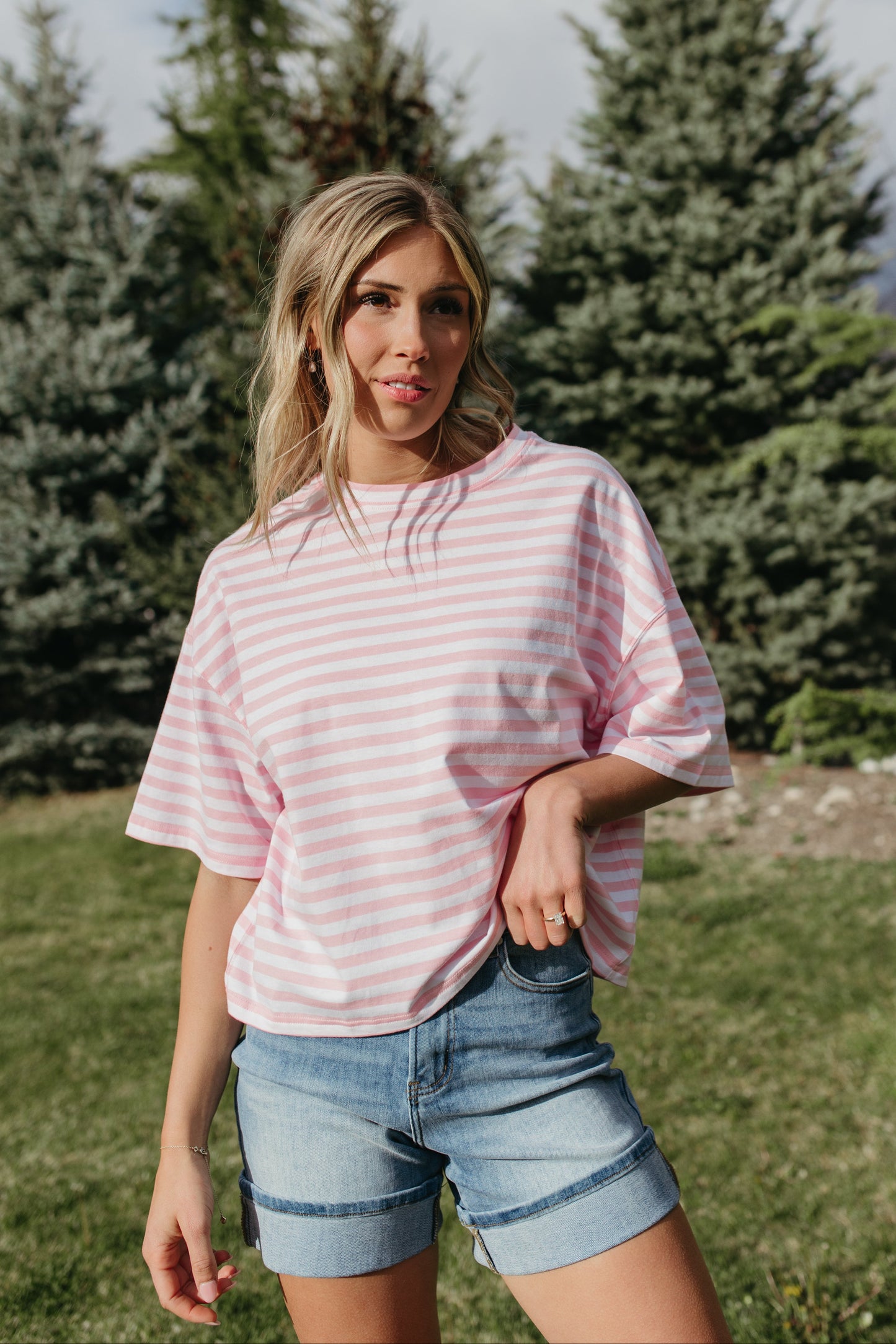THE EVELYN OVERSIZED STRIPE TEE IN PINK/WHITE