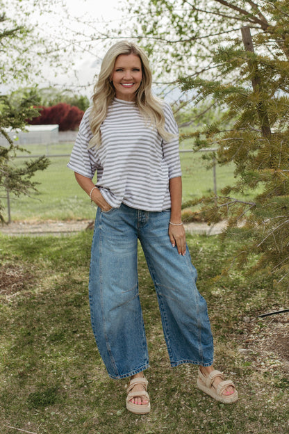 THE EVELYN OVERSIZED STRIPE TEE IN GREY/WHITE