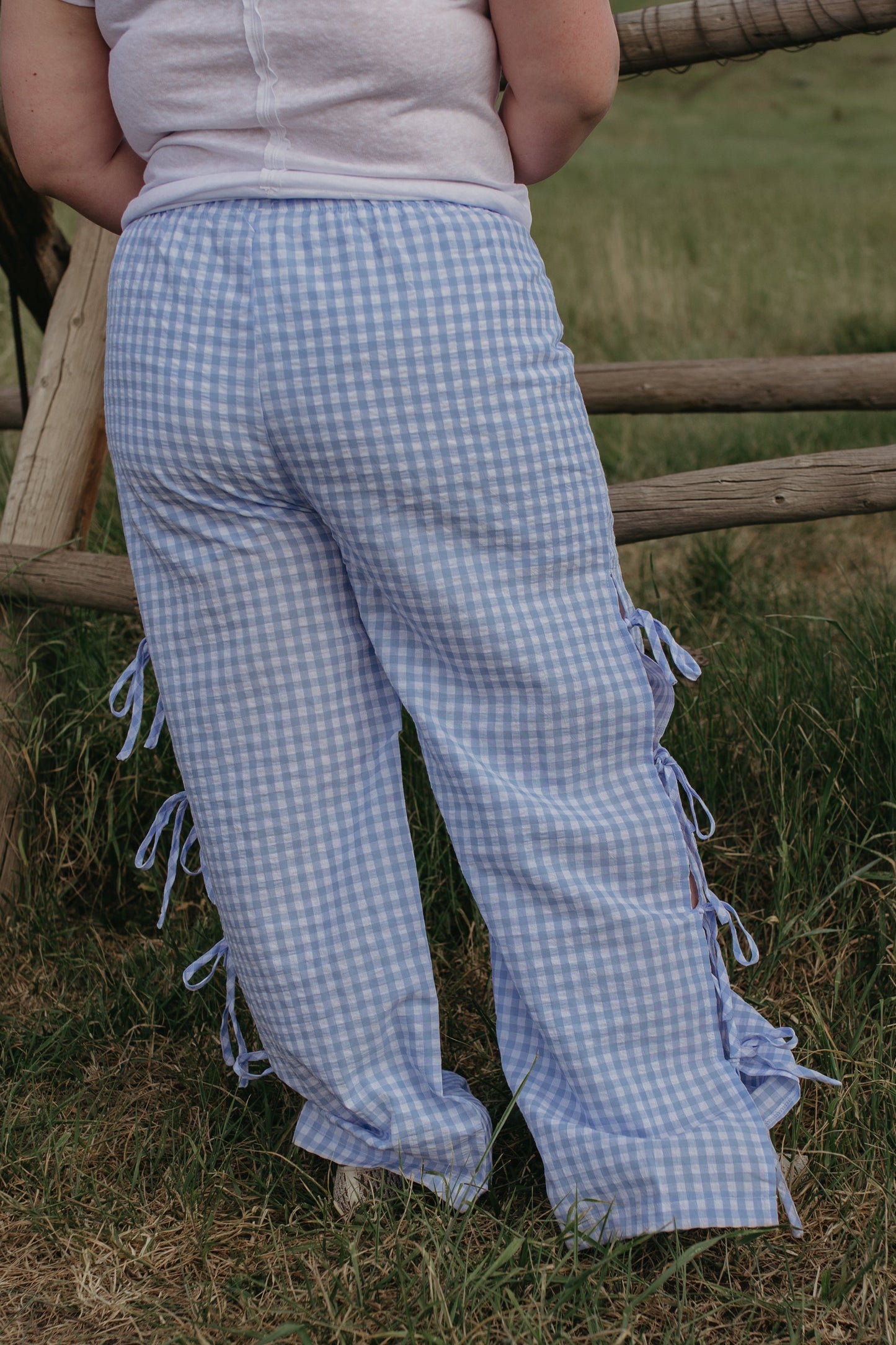 THE BRINLEY BOW PANTS IN BLUE