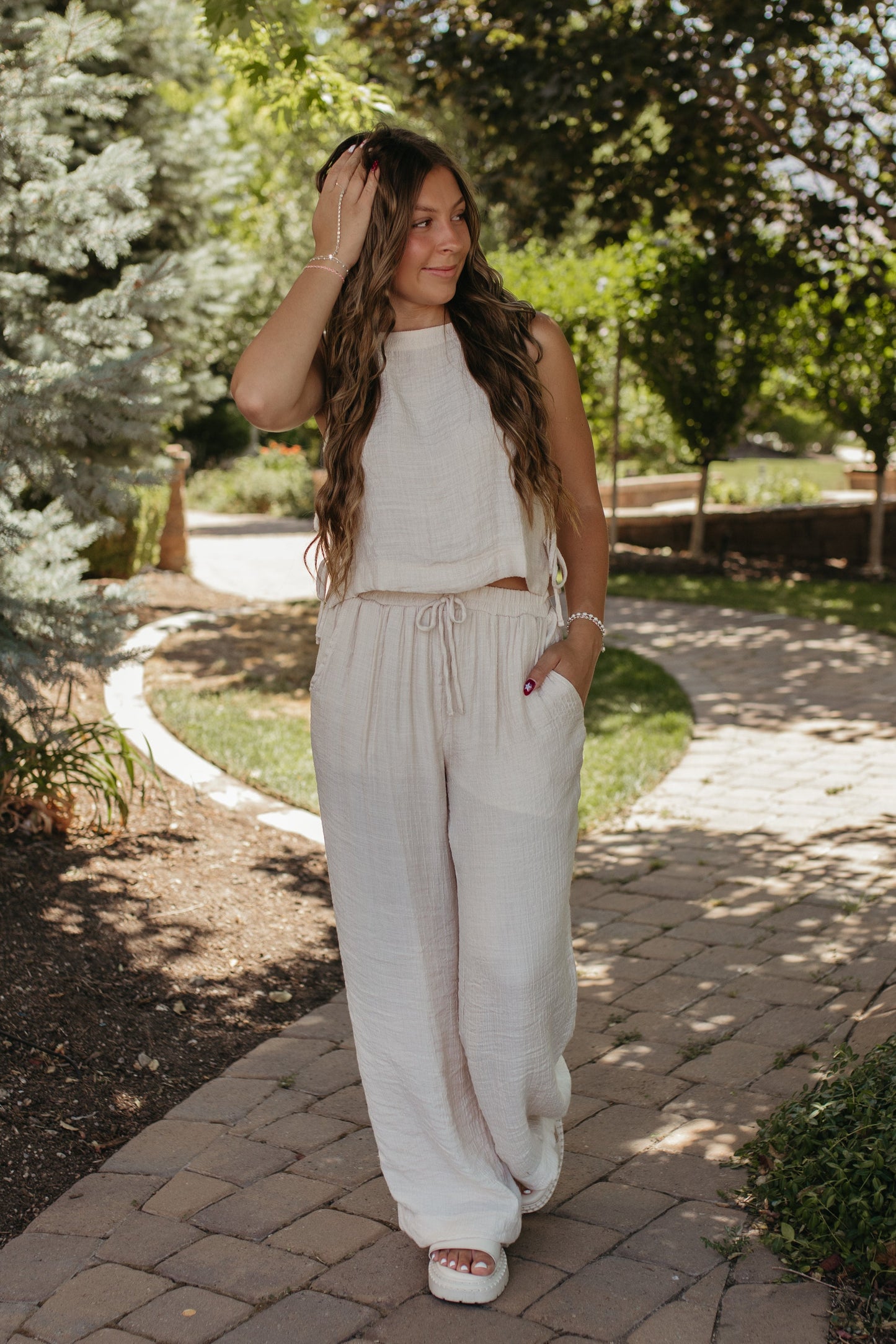 THE COLETTE LINEN PANTS IN OATMEAL