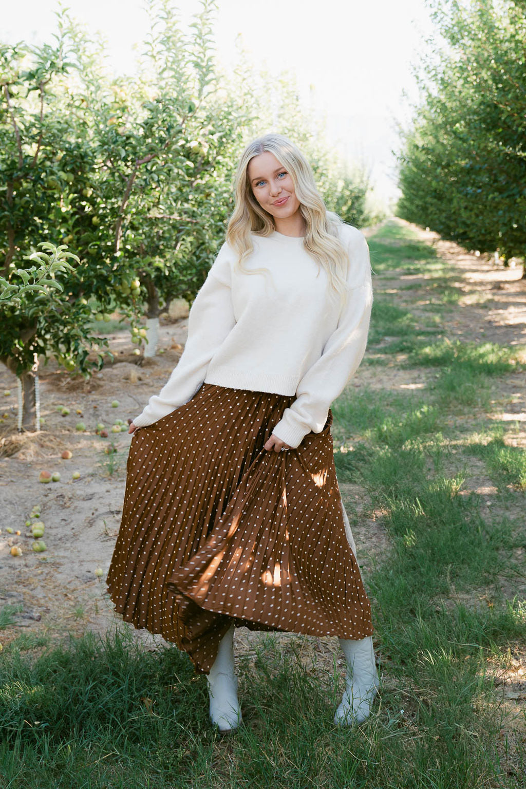 THE CLARA SWEATER IN CREAM