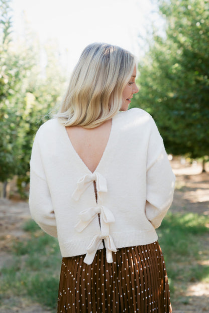 THE CLARA SWEATER IN CREAM