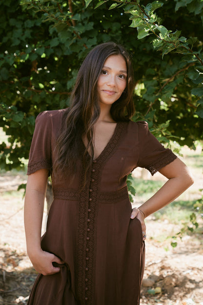 THE ROSEMARIE BUTTON MAXI IN MOCHA