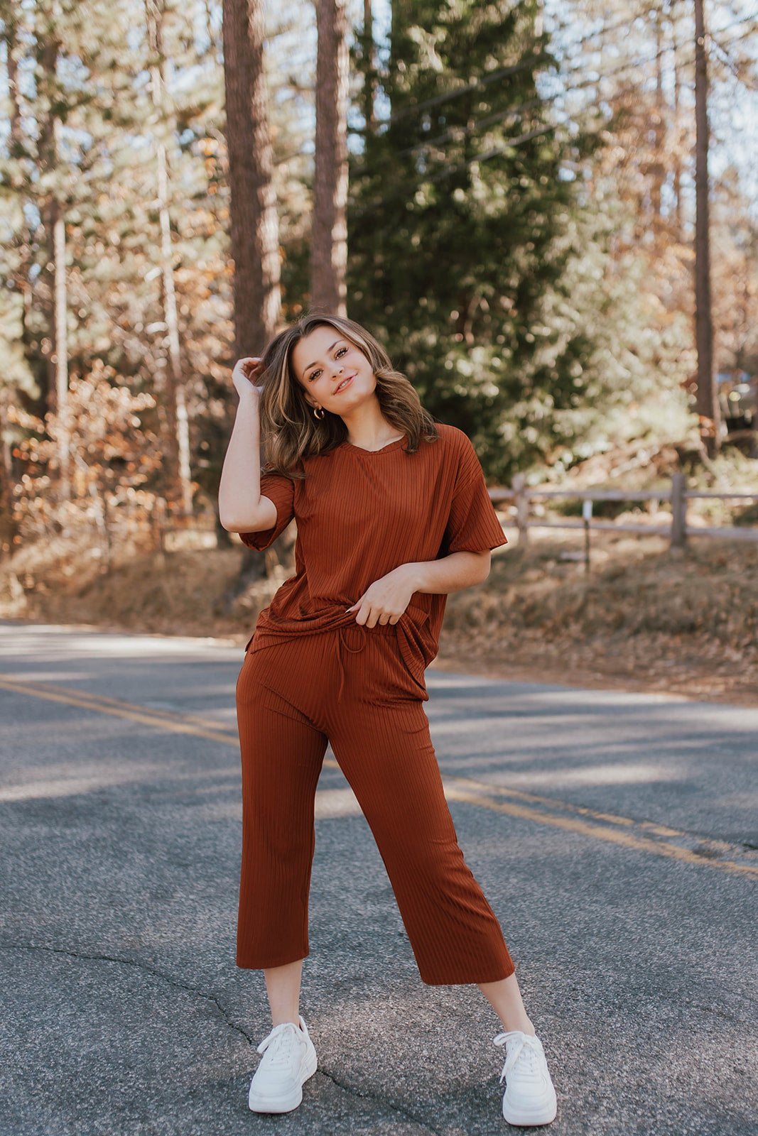 THE RYLIE RIBBED WIDE LEG SET IN RUST BY PINK DESERT