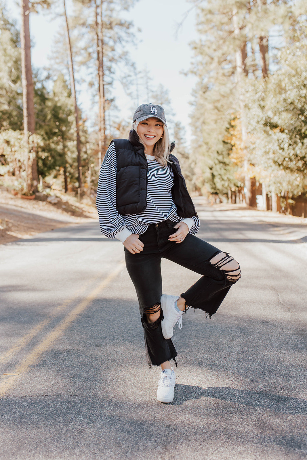 THE 90'S FLARE JEANS IN BLACK BY VERVET | PINK DESERT – Pink Desert