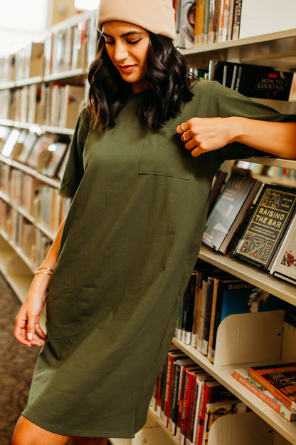 THE EASY DOES IT POCKET T-SHIRT DRESS BY PINK DESERT IN OLIVE
