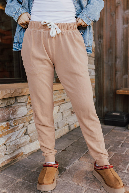 THE MOLLI MINERAL WASHED JOGGERS IN TAN