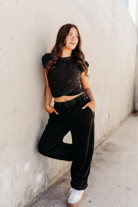 THE KYLIE CROSSOVER SET IN BLACK