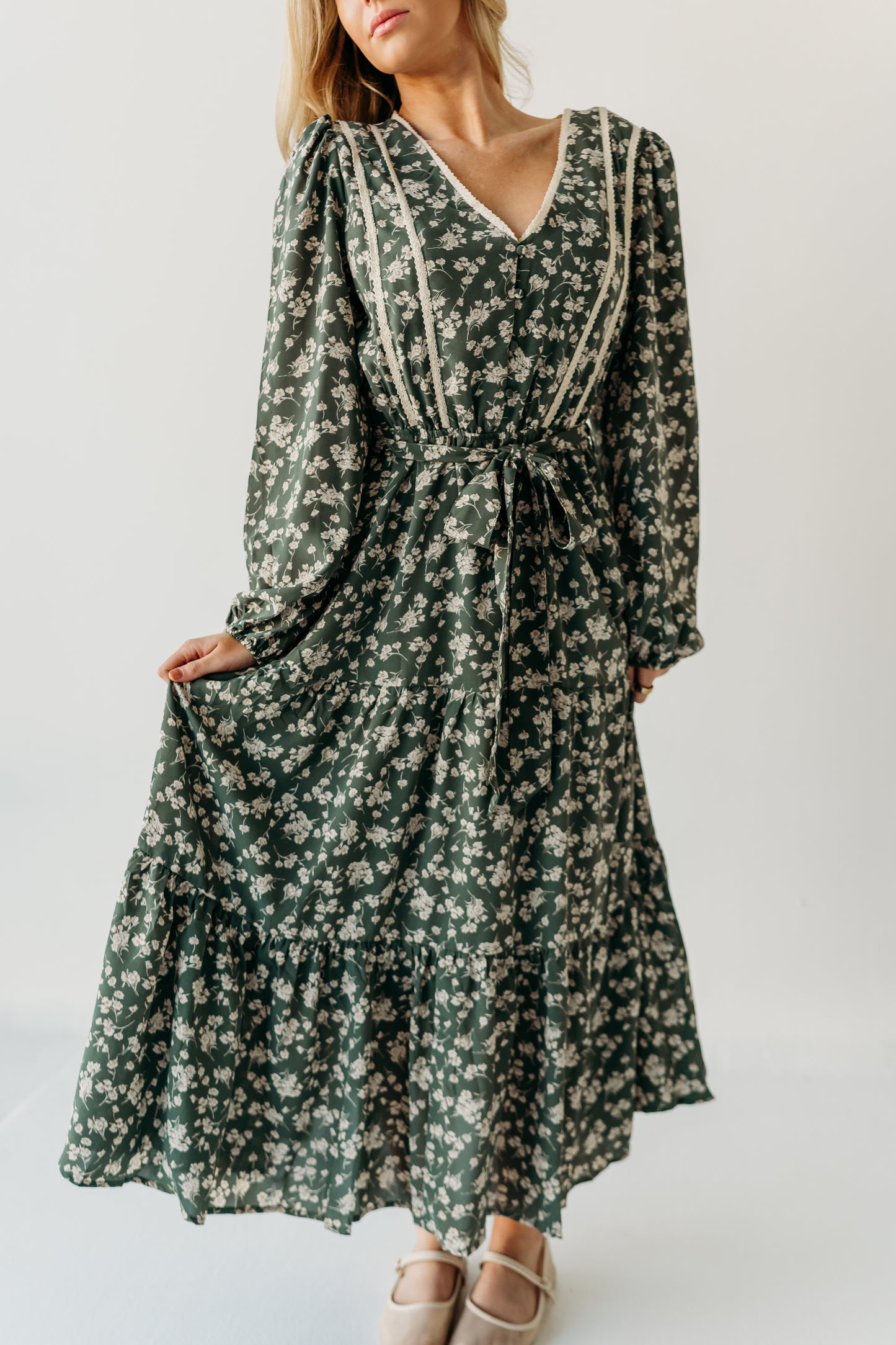 THE MATTILYN FLORAL DRESS IN GREEN