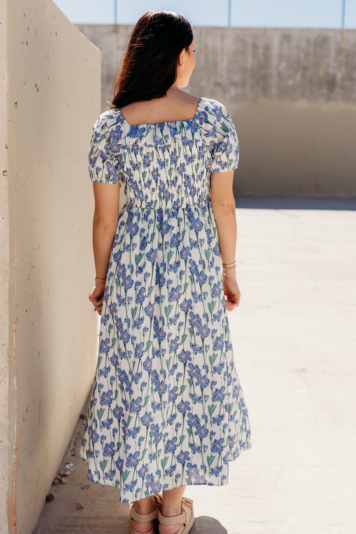 THE LEEANN FLORAL MIDI DRESS IN BLUE