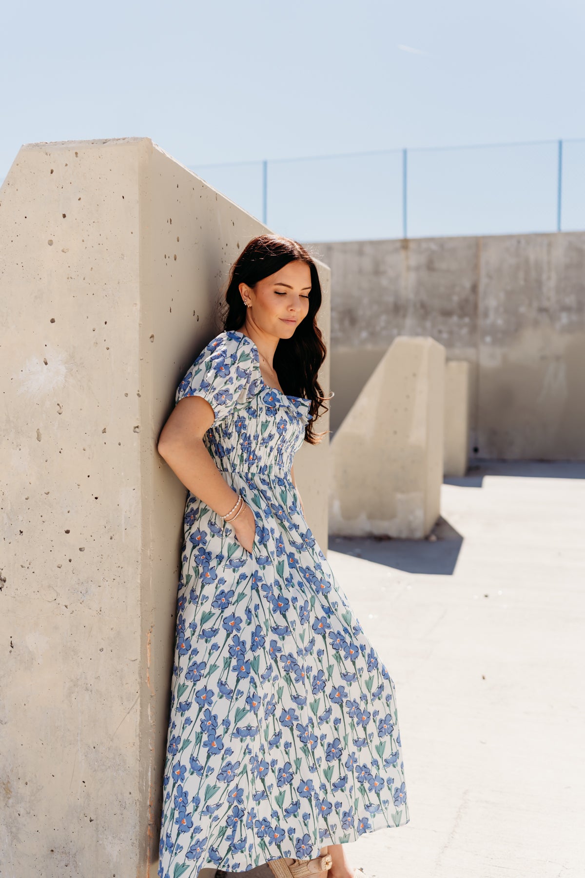 THE LEEANN FLORAL MIDI DRESS IN BLUE