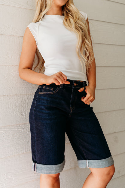 THE AINSLEY CUFFED HEM JORTS IN DARK DENIM