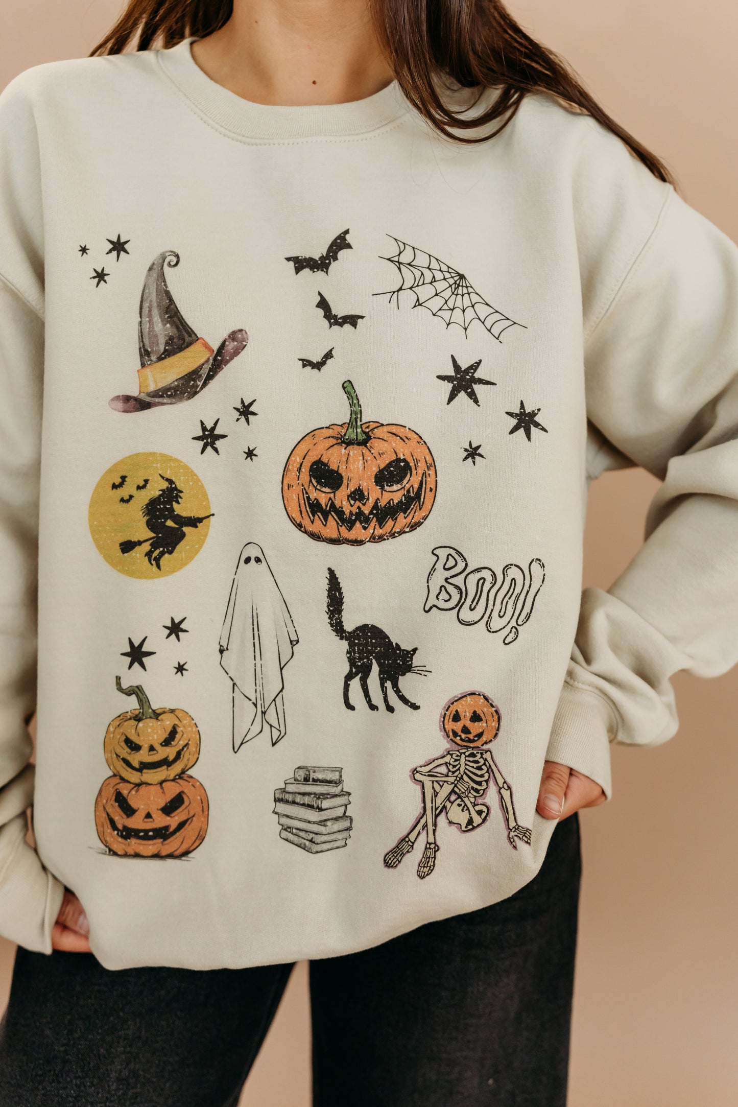 THE HALLOWEEN SPOOKY VIBES SWEATSHIRT