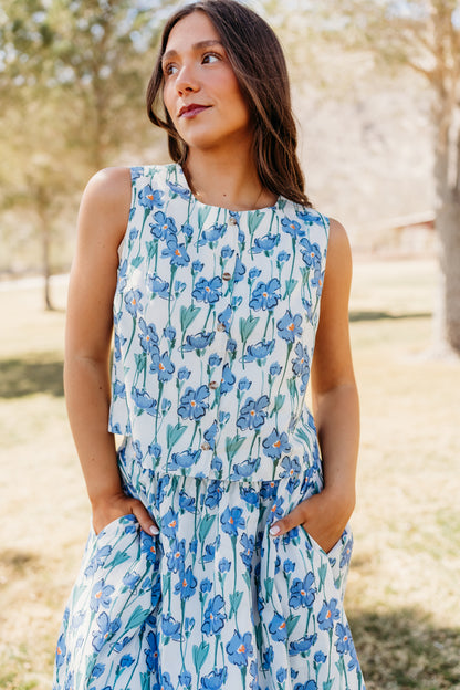 THE JANSYN FLORAL SKIRT IN BLUE