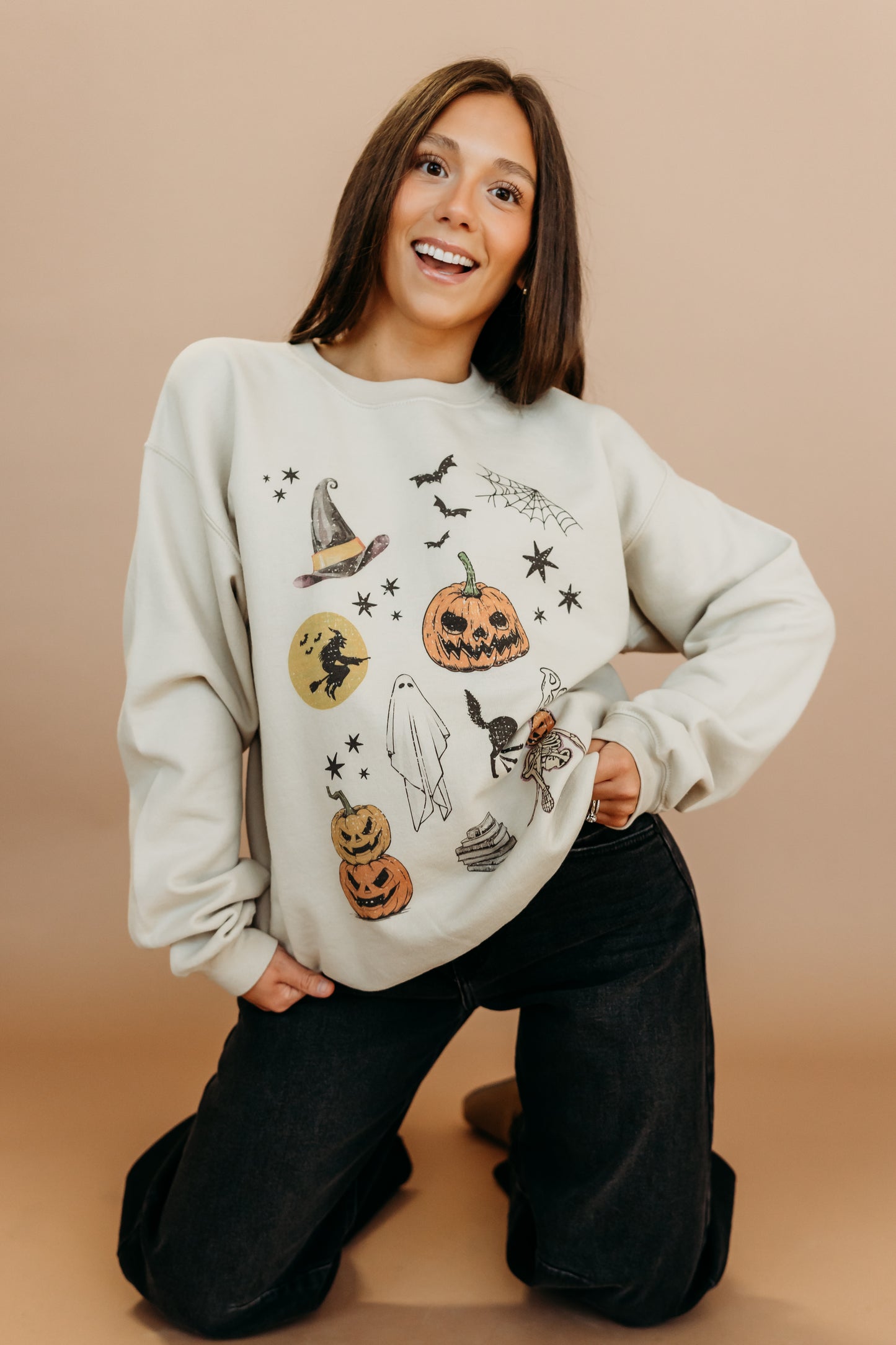 THE HALLOWEEN SPOOKY VIBES SWEATSHIRT