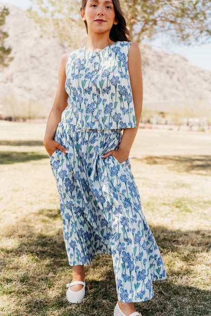 THE JANSYN FLORAL SKIRT IN BLUE