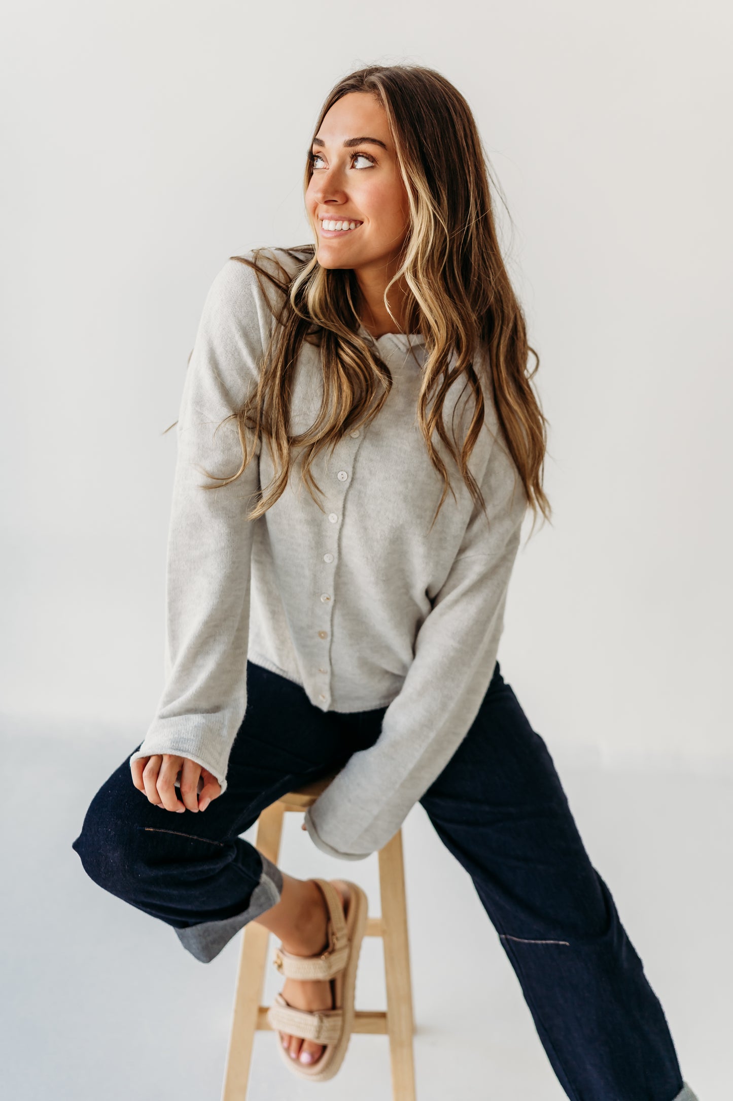 THE CAMPBELL CARDIGAN IN LIGHT GREY