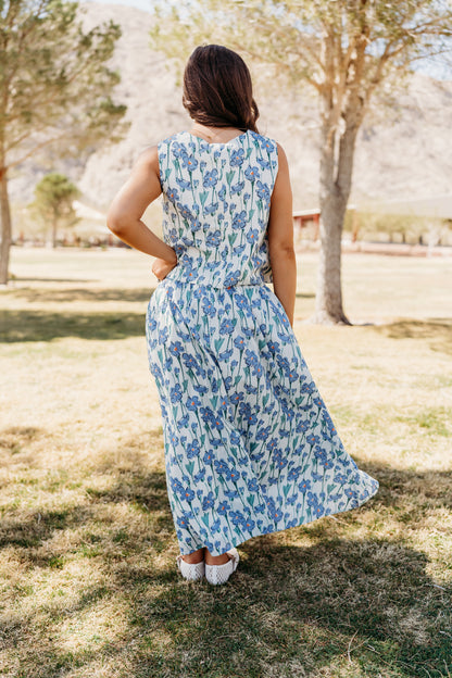 THE JANSYN FLORAL SKIRT IN BLUE