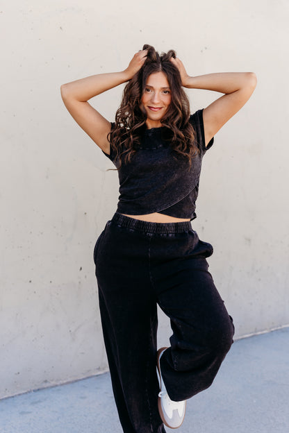 THE KYLIE CROSSOVER SET IN BLACK