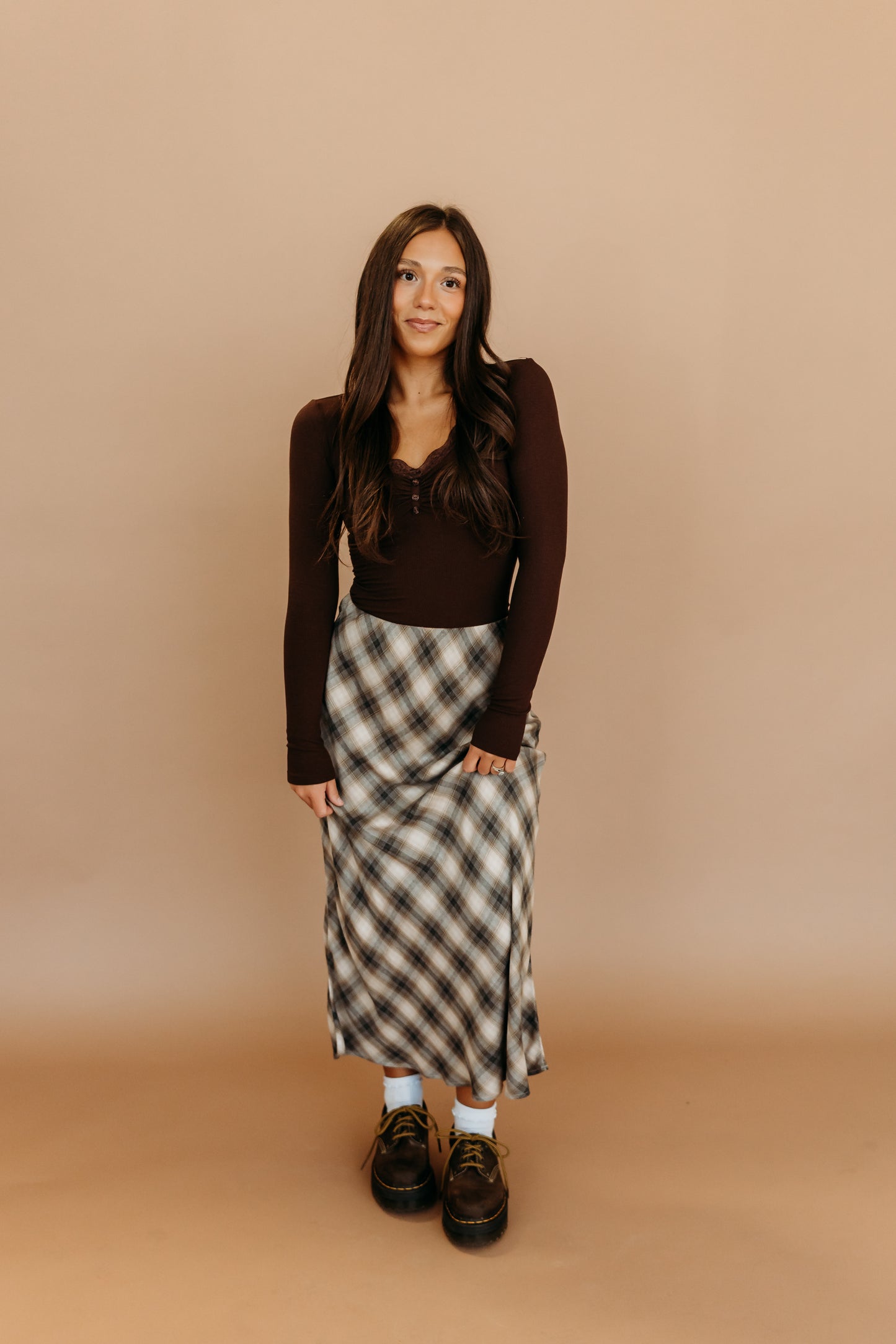 THE BENNY LACE LONG SLEEVE IN BROWN