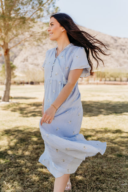 THE JULIANN FLORAL EMBROIDERED DRESS IN BLUE