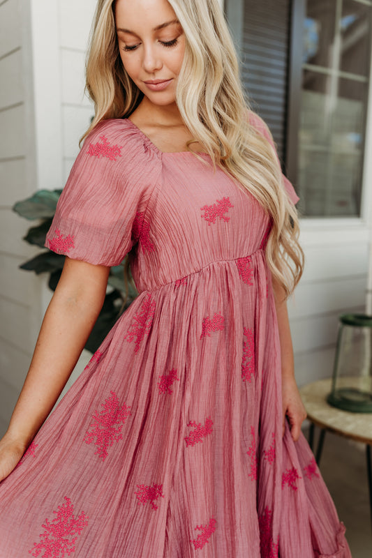 THE AMANDA EMBROIDERED BUBBLE SLEEVE DRESS IN MAUVE