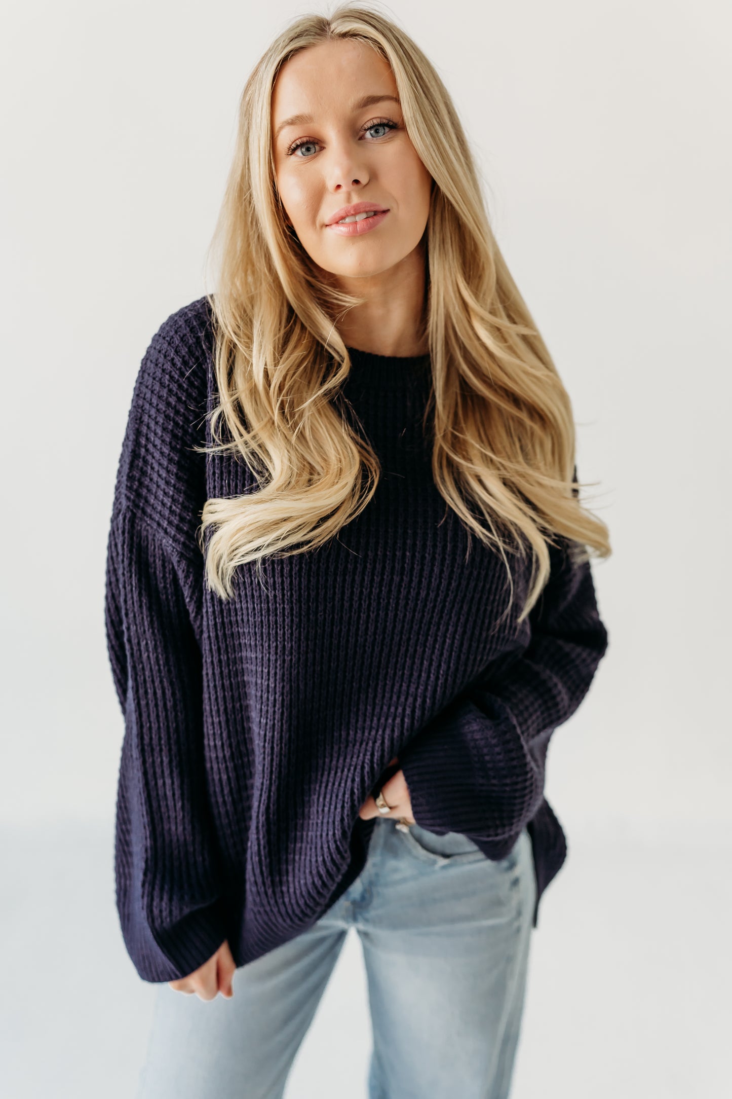 THE ALLI CLASSIC SWEATER IN NAVY