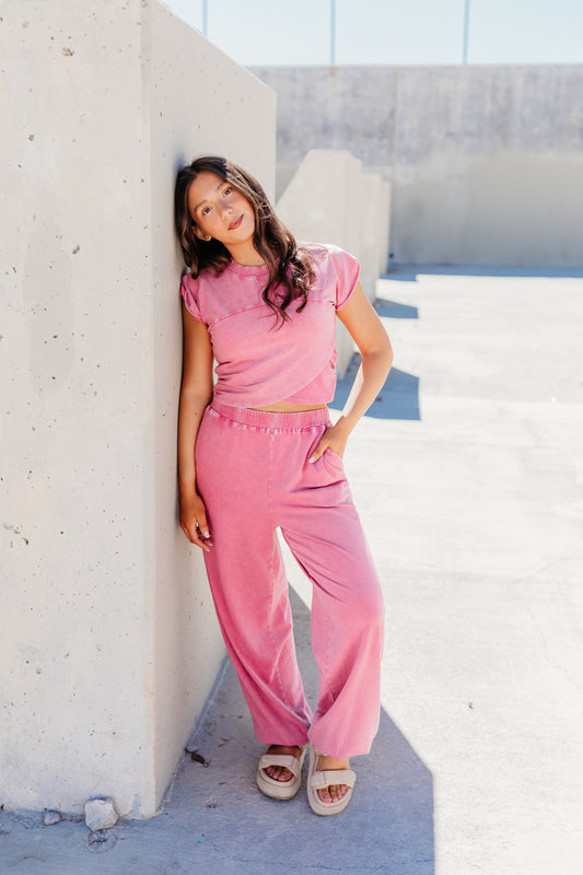 THE KYLIE CROSSOVER SET IN FUCHSIA