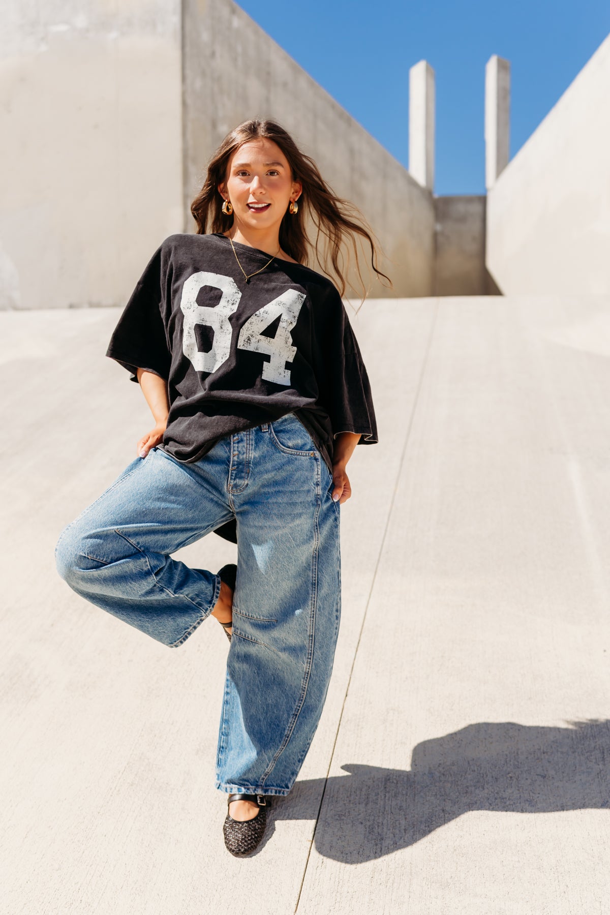 THE 84 OVERSIZED GRAPHIC TEE IN BLACK