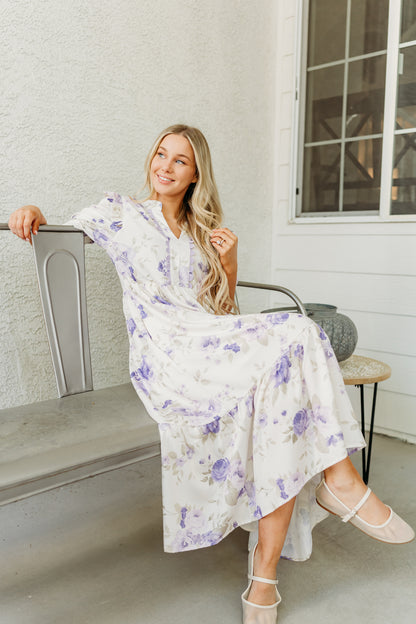 THE FINLEE FLORAL MIDI DRESS IN LILAC
