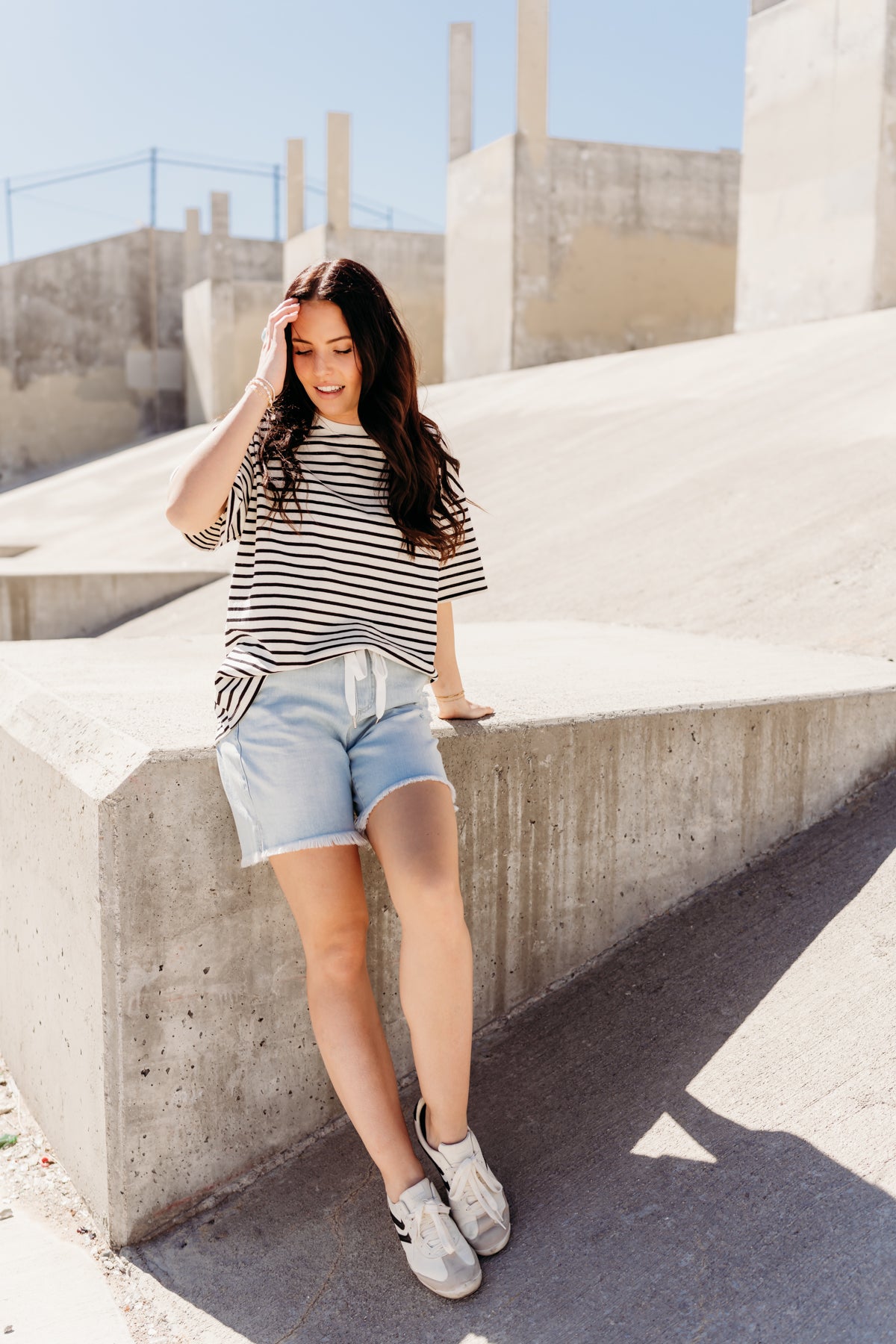 THE AUGUST OVERSIZED STRIPED TEE IN BLACK