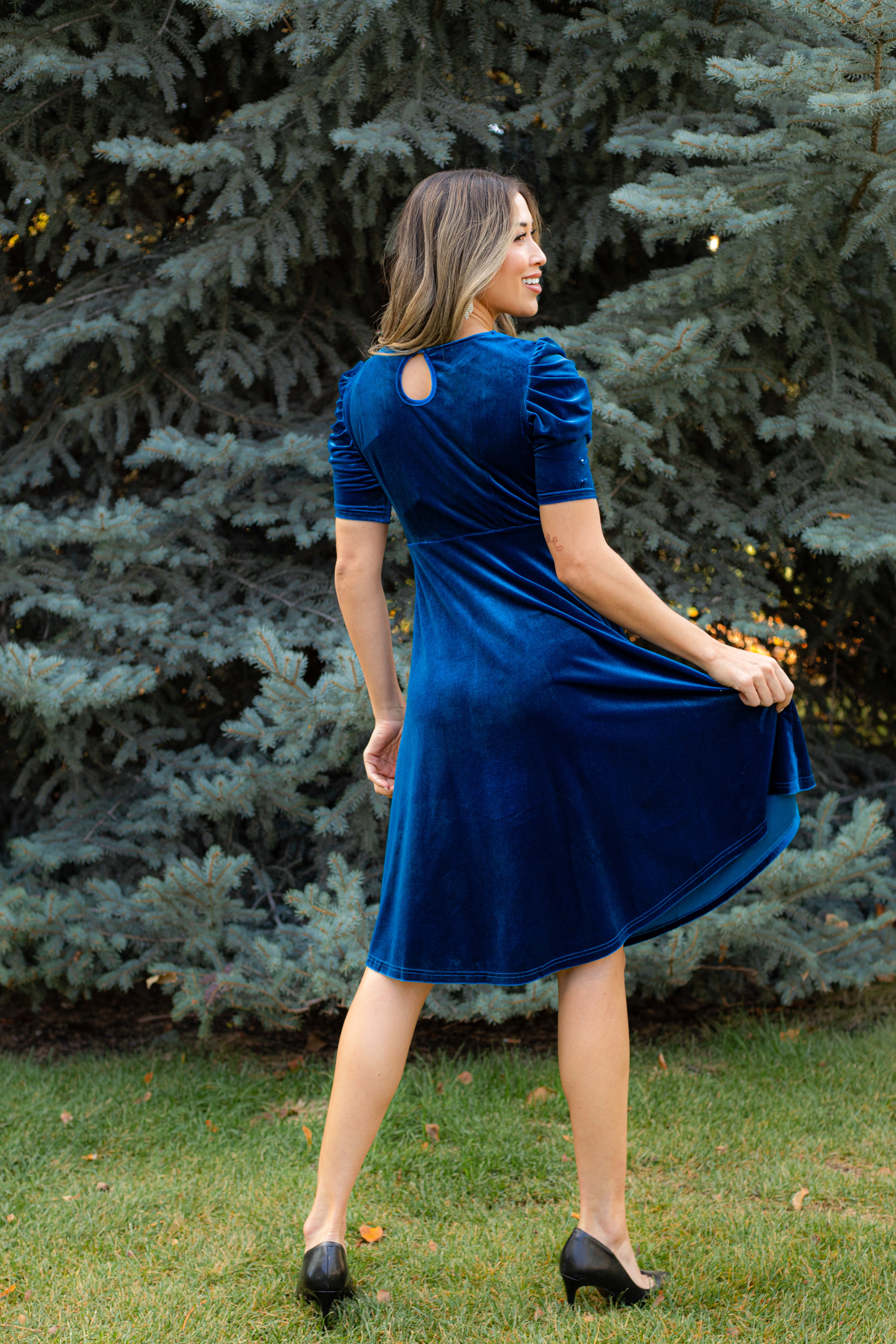Blue online velvet dress