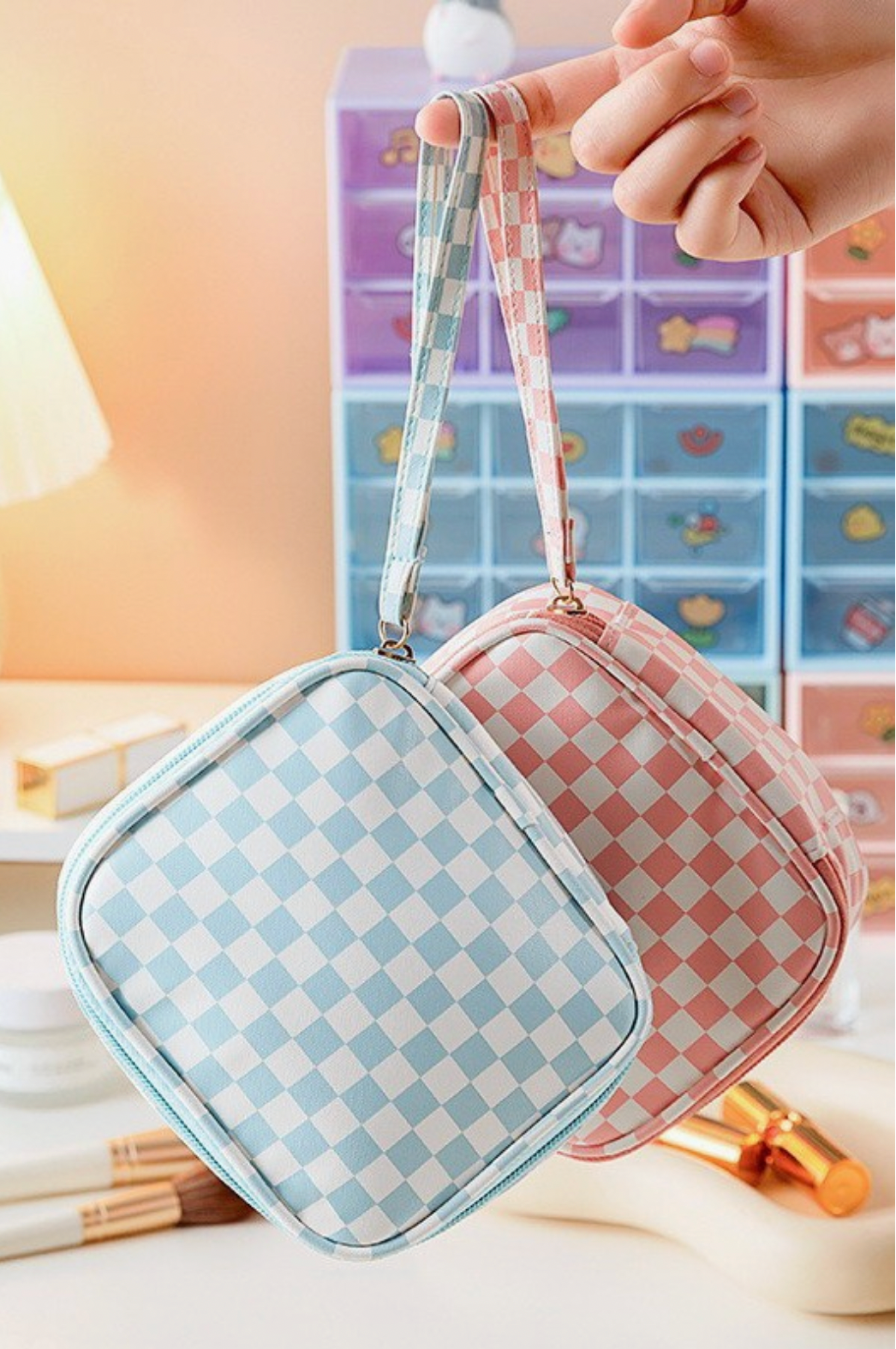 THE CHECKER COSMETIC TRAVEL BAG